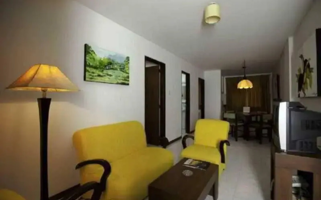 Travelers Apartasuites el Peñon