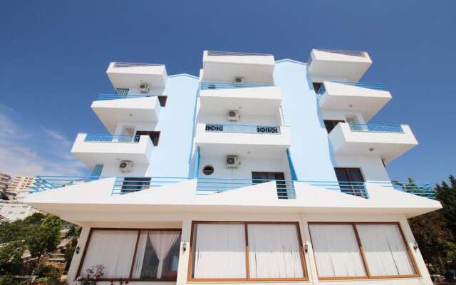 Blue Bay Hotel вид на фасад