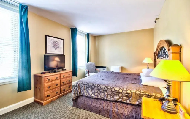 The Queen’s Cue, Stratford, A Tribute Portfolio Hotel