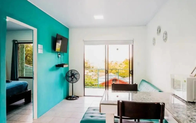 Oceans Breeze Apartment & Rooms