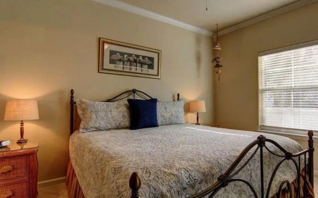Lazy Pelican - Two Bedroom Townhome