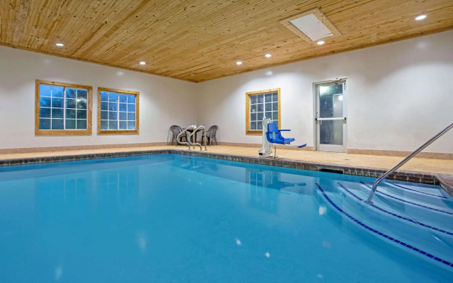 La Quinta Inn & Suites by Wyndham Fairfield TX
