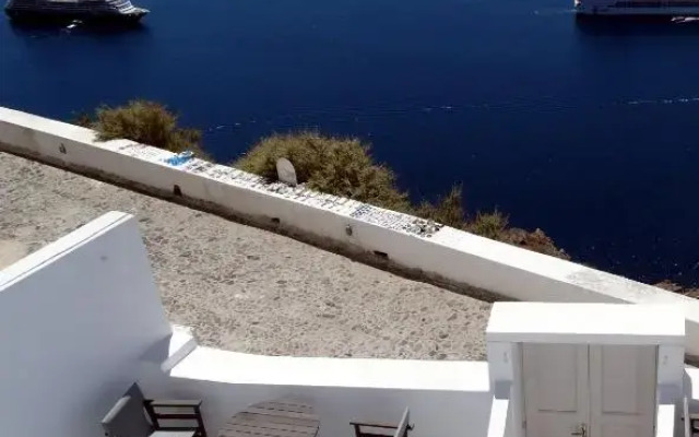 Yposkafo Suites - Villa - Santorini
