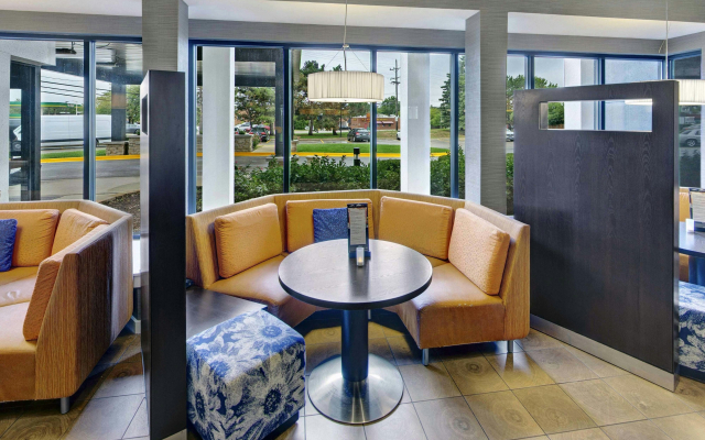 Courtyard by Marriott Chicago Glenview/Northbrook