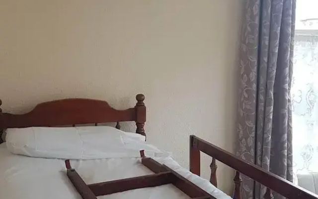 Flat Apsley 3 Sleeps 4 Near Beach