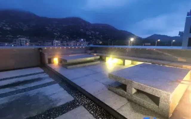 Xibian Hotel (Tai Shan Na Qin Peninsula Scenic Area Weijiaowan Branch)