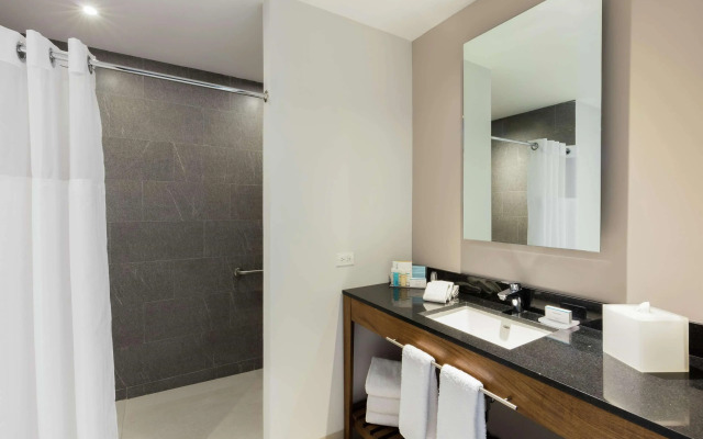 Fiesta Inn Express Cancún Cumbres