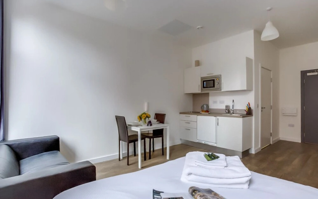 Wonderfully Bright 1BR Studio In Liverpool