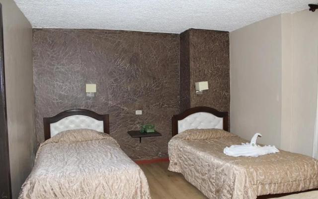 Hotel Tomebamba