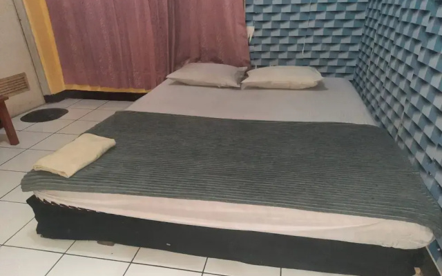 Hotel O Guest House Pak Eman