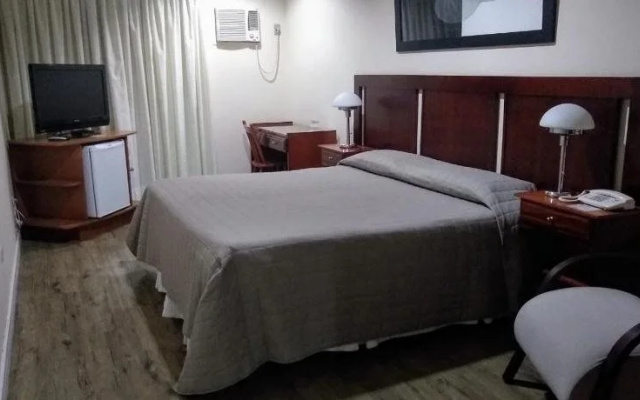 Radio Hotel Resort & Convention