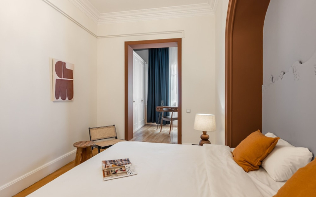 Balmes Apartment by Olala Homes