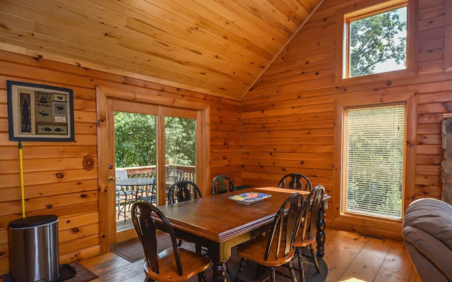 Lucky Bear Lodge 5 Bedroom House