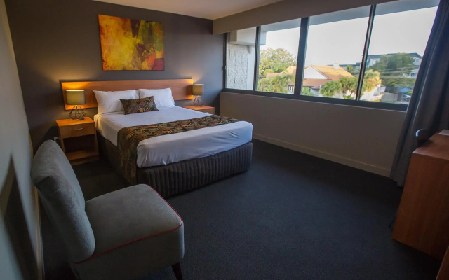 Gladstone Reef Hotel Motel