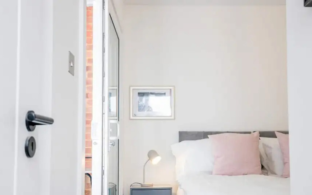 Host Stay Croydon Road Abode