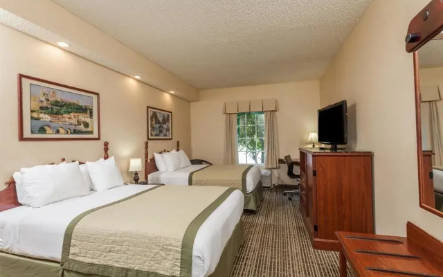 Baymont Inn & Suites Columbia Maury