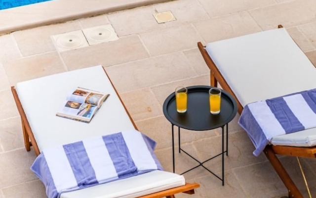 House Villa Gold