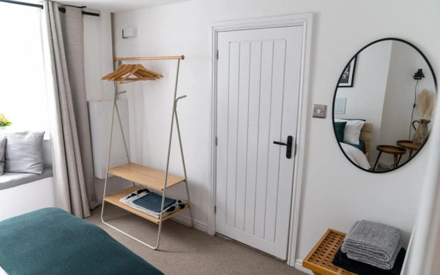 Bower Apartment