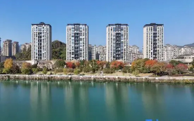 Xianju County Liuli Huajing Homestay
