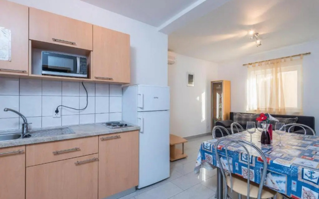 Apartments Maestral