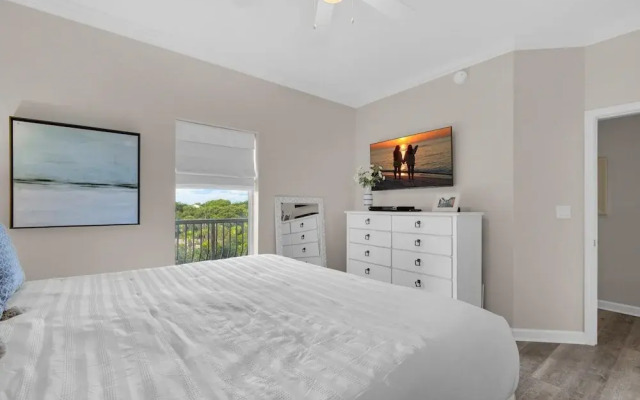Beach Resort 406