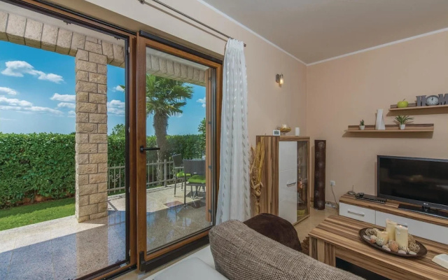 Stunning Home in Kastelir With Wifi and 2 Bedrooms