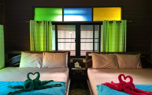 Pop Riverside Homestay
