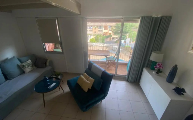 Golfe St Tropez Magique T2 duplex vue mer piscine, garage