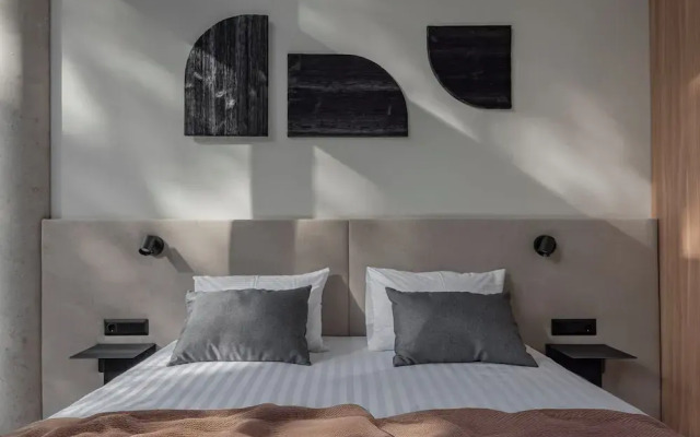 Lajos Hotel