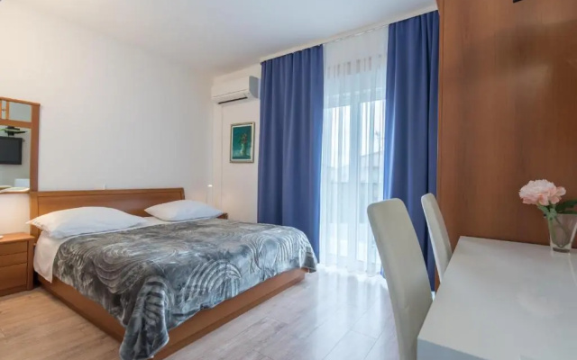 Beach Guesthouse Mediteran