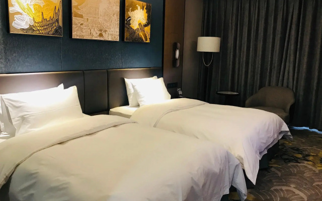 Delphi Sky Hotel