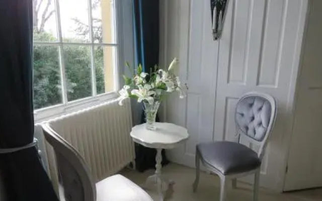 Hollybank Bed and Breakfast