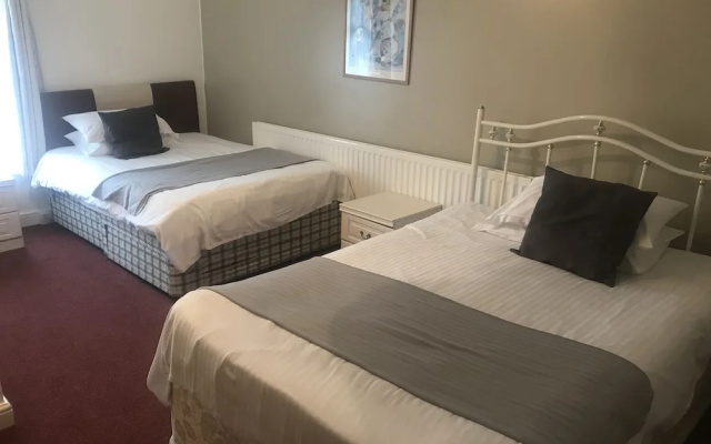Clifton House Hotel - B B