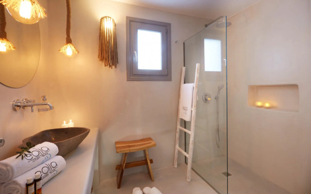 2 Bedroom Eolia Kamari Villa 100m2 with Private Heated Pool