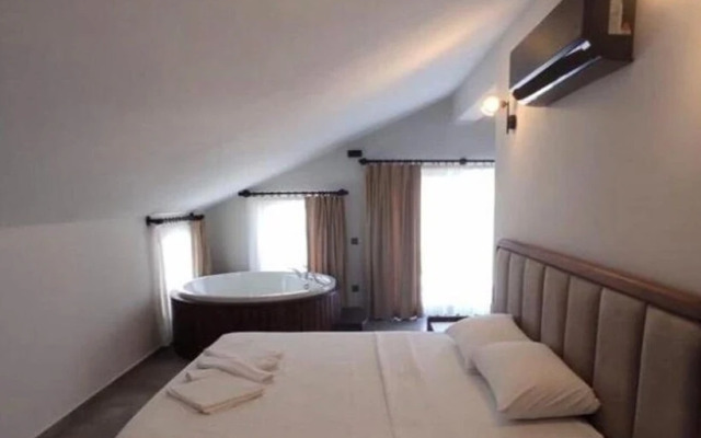 Super Delux 6-bed Villa Brave