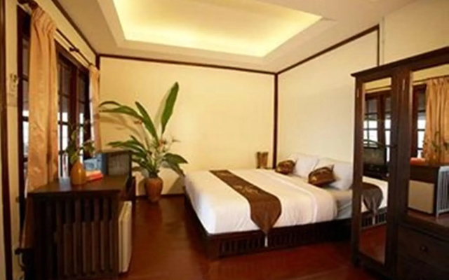 Tharathip Resort