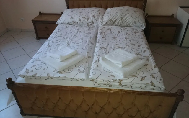 Hotel Happy Apartments