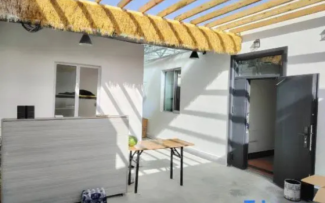 Yunjiaoxia Homestay (Batie Night Market)