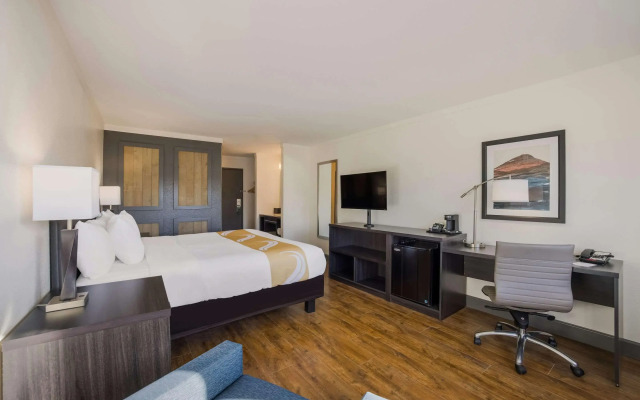 Quality Inn & Suites Castle Rock SW Denver