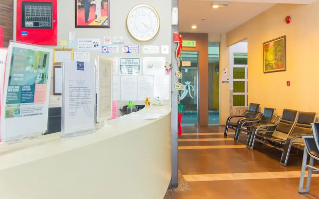Royal Hotel by OYO Rooms