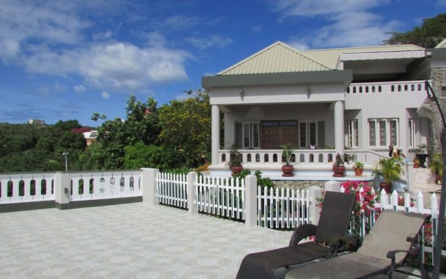 Casabella Bed and Breakfast in Grand Anse, Grenada from 116$, photos, reviews - zenhotels.com hotel front