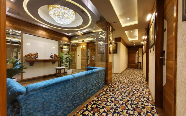 Hotel Makhan Residency