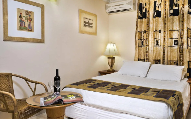 Melony Hotel