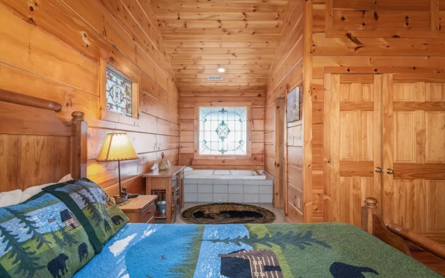 A Wolf's Den - 4 Br Cabin