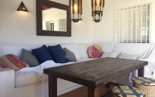 2257-Stunning penthouse first line port sea view