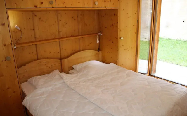 Authentic Apartment With Mountain Views