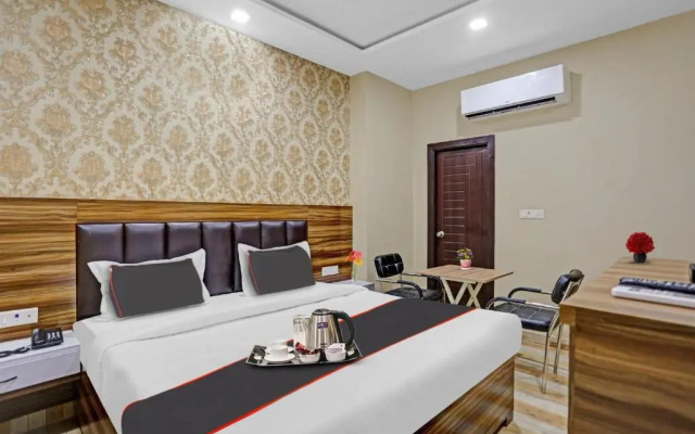 Collection O 93556 Hotel Citi Star