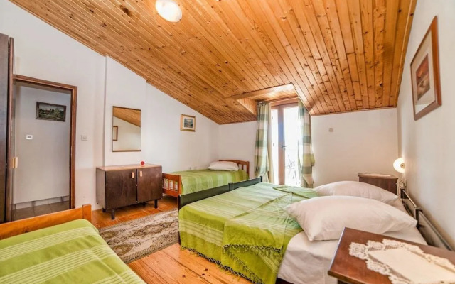 App and Rooms Ana Pomer