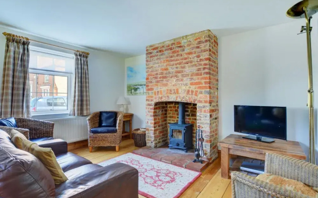 Tasteful holiday home in East Rudham with Garden