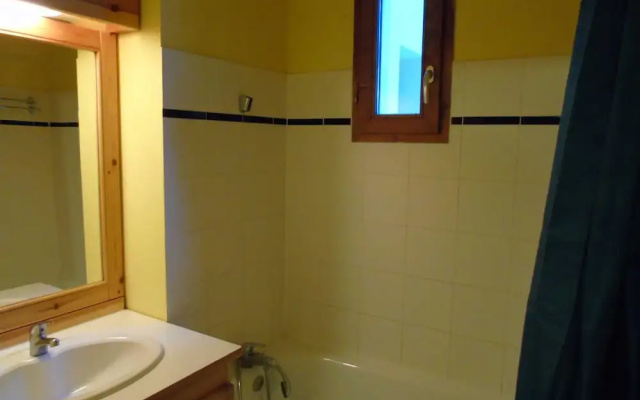 Lou Services Apartment J13 LSI 001
